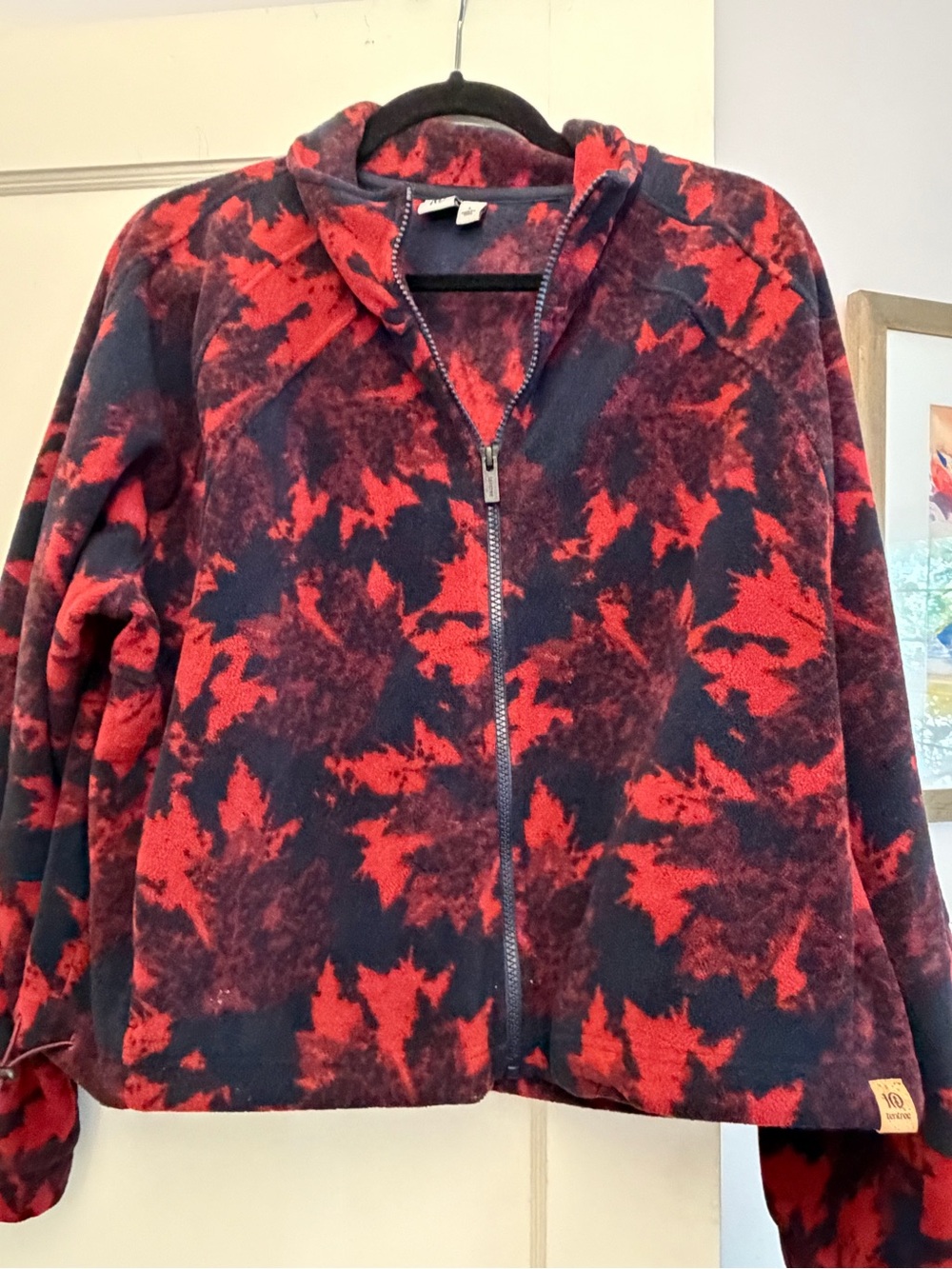 tentree Red & Black Abstract Leaf Zip-Up Teddy Jacket
